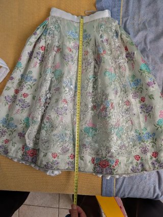 Traje de fallera para niña