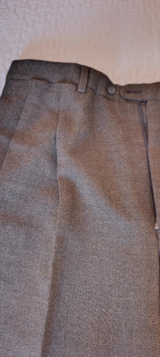 Traje de caballero marrón