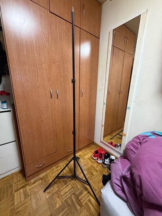 Trípode de luz negro