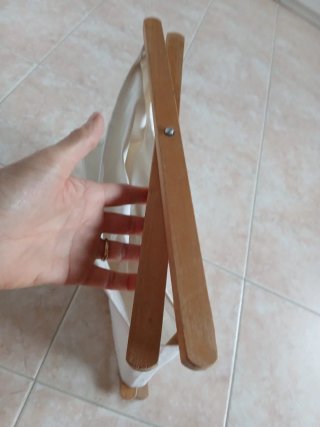 Portariviste pieghevole in legno e tessuto