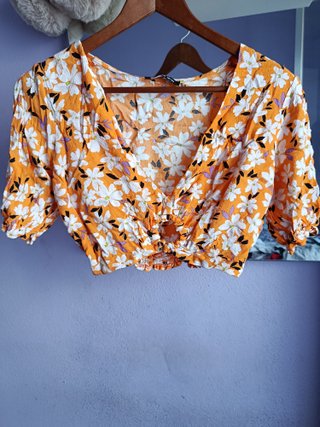 Blusa corta