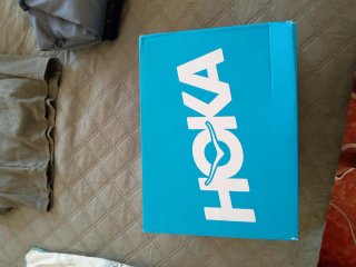 Caja de Zapatillas Hoka