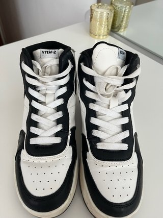 Botines Bershka Negros y Blancos