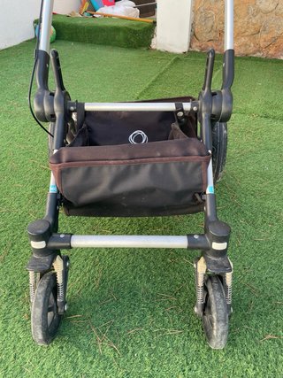 Carrito Bugaboo Camaleón con múltiples accesorios
