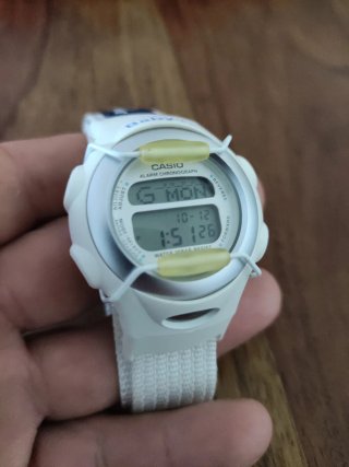 Relojes Casio G-Shock y Baby-G Blancos