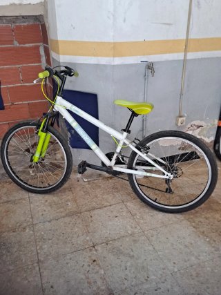 Bicicleta de Montaña Blanca y Verde