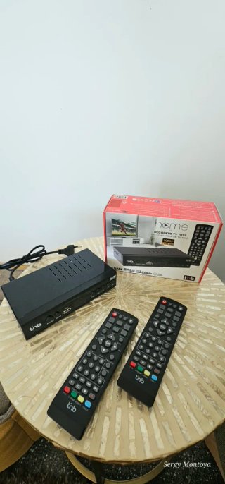 Decodificador TDT TNB + TV Bluesky 26" con HMDI