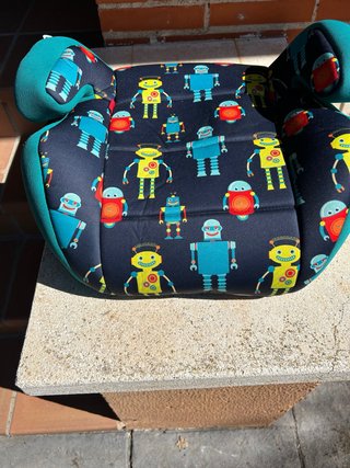 Asiento elevador infantil para coche