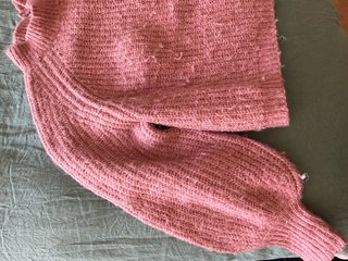 Jersey rosa de lana con cuello alto