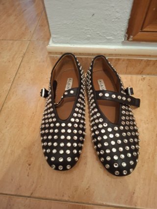 Mocasines Alaïa negros con tachuelas