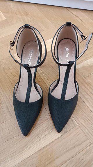 Zapatos de tacón negros