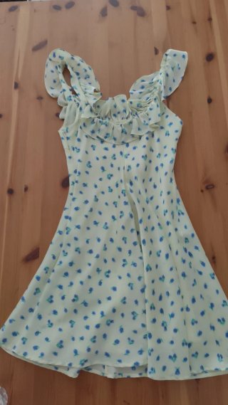 Vestido floral Zara