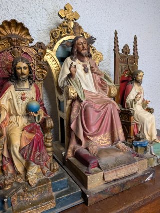 Lote 3 figuras antiguas Sagrado Corazón / Cristo
