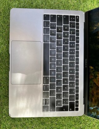 MacBook Air 13" Retina i5 8GB 256GB SSD