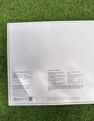 MacBook Air 13" Retina i5 8GB 256GB SSD