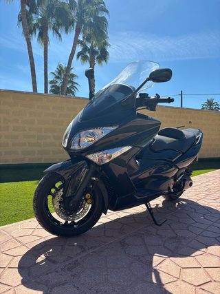Yamaha T-MAX 500
