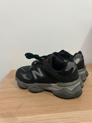 New Balance 9060 Negro Gris