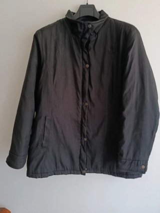 Chaquetón negro de mujer