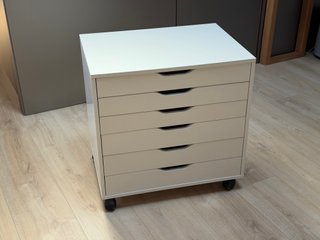 Cajonera ALEX Ikea con ruedas, blanca
