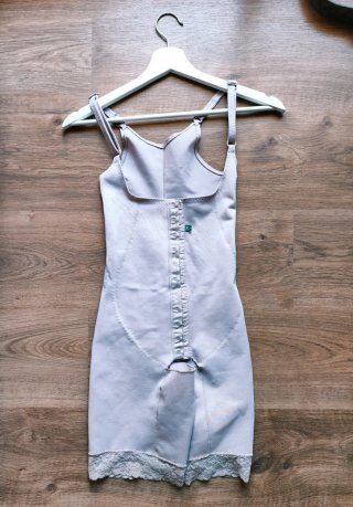 Faja reductora moldeadora beige Talla S/M