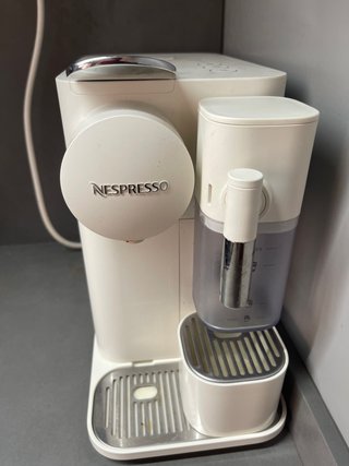 Cafetera De'Longhi Lattissima One Nespresso