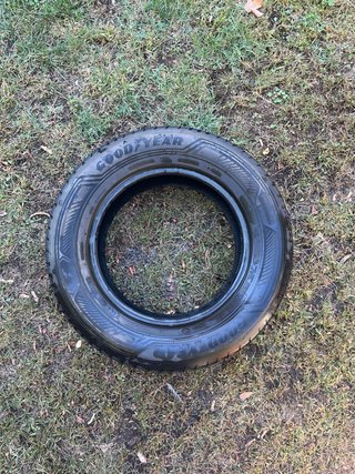 Neumático Goodyear 215/65 R16