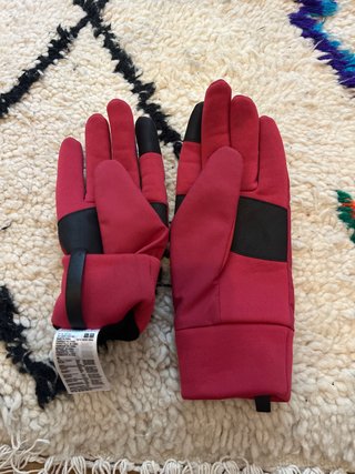 Guantes Táctiles Uniqlo Rojos y Negros