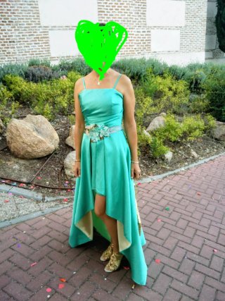 Vestido fiesta turquesa con detalles dorados
