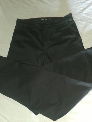 Pantalón chino Vans negro