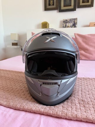 Casco de moto gris DISCOVER Usado una sola vez