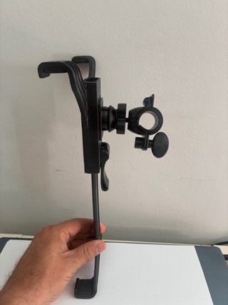 Supporto per tablet da auto