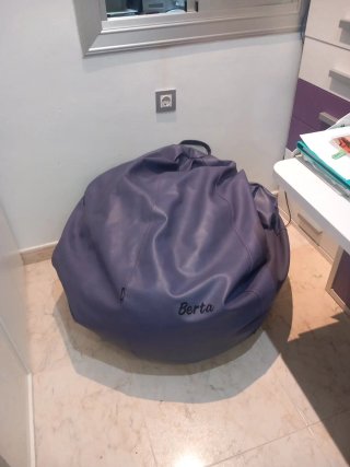 Pouf in pelle viola