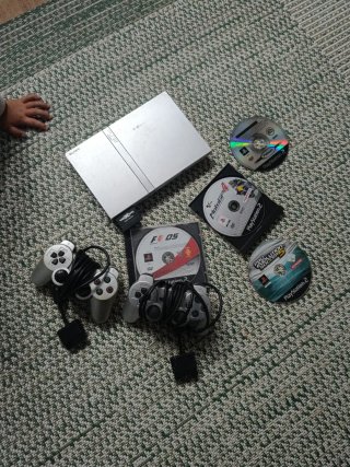 Consola PlayStation 2 (PS2) y Juegos