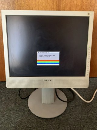Monitor Sony SDM-X73 17" con altoparlanti integrati