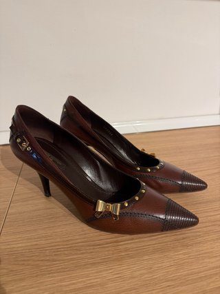 Zapatos de salón Louis Vuitton marrones