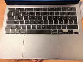 MacBook Air M2 13.6 8GB RAM 256GB SSD