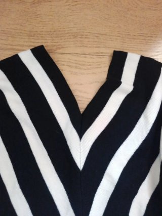 Jersey de rayas blanco y negro