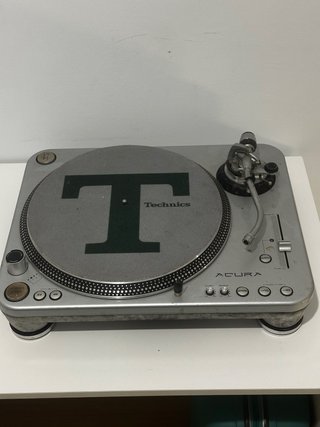 Tocadiscos Technics Acura T