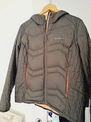 Anorak Quechua Caqui y Salmón
