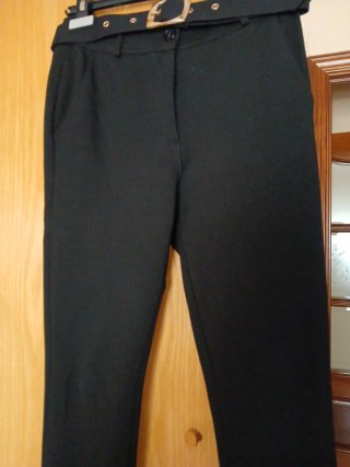 Pantalón negro mujer con cinturón