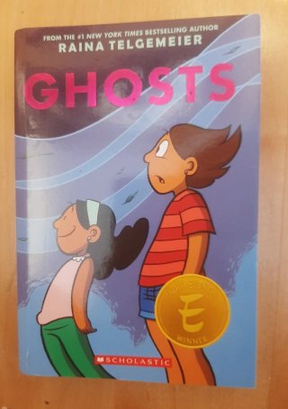 Ghosts - Libro de Raina Telgemeier