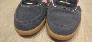 Zapatillas Adidas grises y rosas