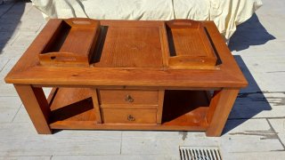 Mesa de Centro de Madera con Cajones