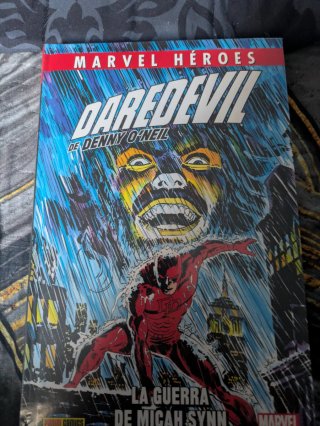 Daredevil Marvel héroes la guerra de micah synn