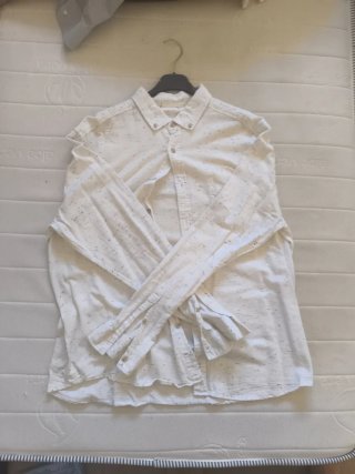 Camisa blanca con estampado
