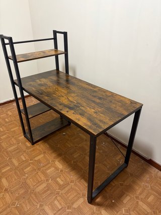 Escritorio Industrial con Estantería