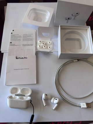 Apple AirPods Pro 2. Caja y extras