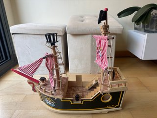 Barco Pirata Jolly Roger de Madera