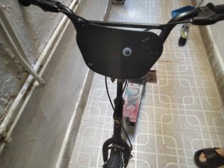 Patinete de dos ruedas negro