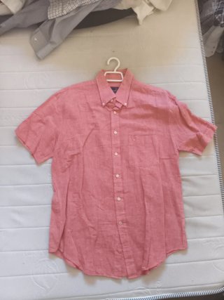 Camisa rosa de manga corta